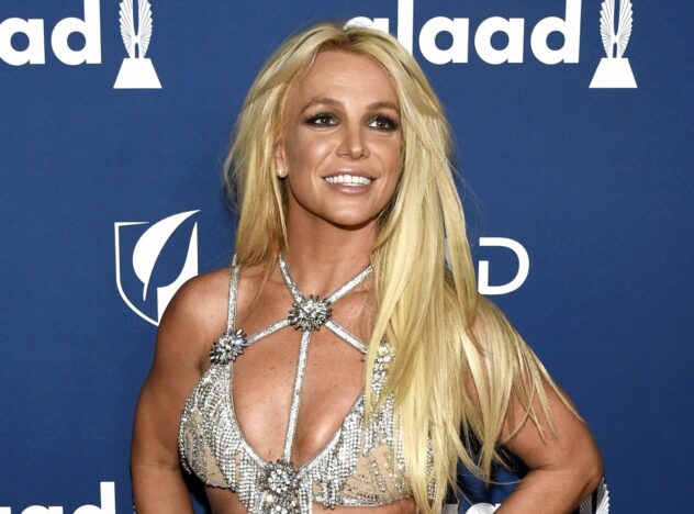 Britney Spears posts new video, asks for public apology from Spurs following Wembanyama security scuffle
