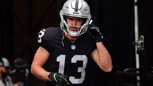 'If He Goes In There, We’ll follow.' Hunter Renfrow On Raiders Rookie Aidan O’Connell