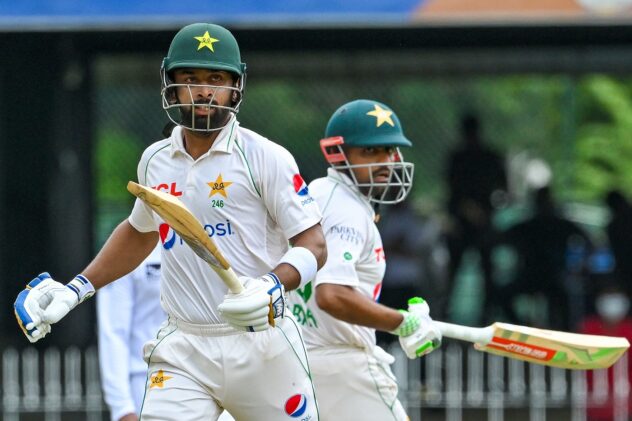 Pakistan take lead before rain ends second day's play after ten overs