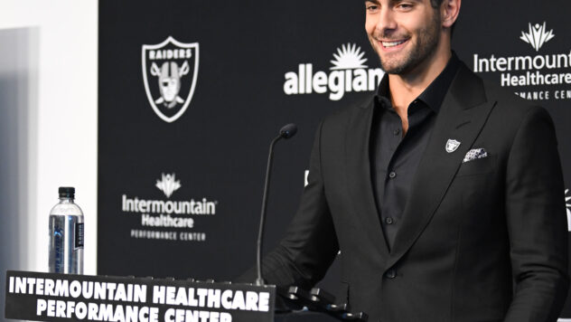 Some Raiders Fans Rejoice As Jimmy Garoppolo Is Cleared For Training Camp