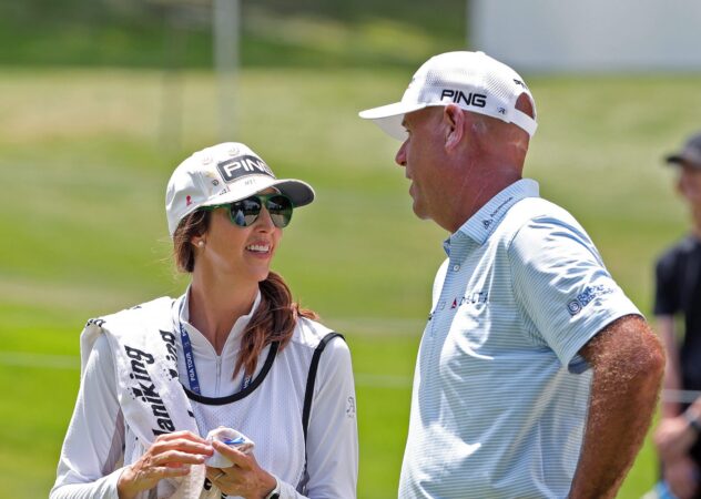 Stewart Cink and wife Lisa are the player-caddie combo that's bringing results