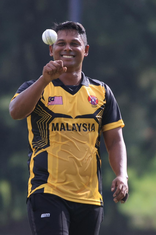 Syazrul Idrus becomes the first man to take a seven-for in T20Is
