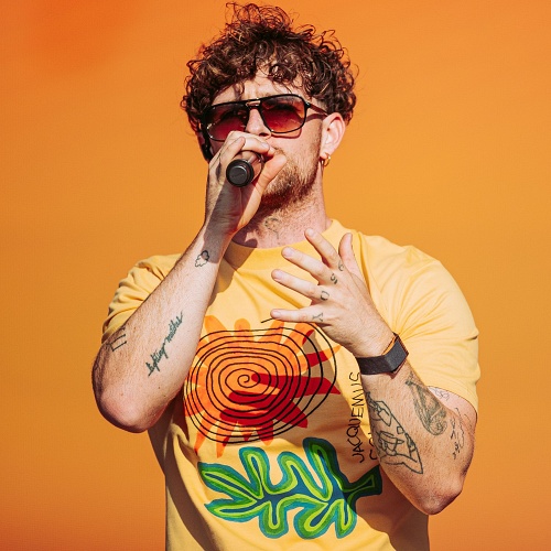 Tom Grennan closes show for the British Grand Prix at Silverstone