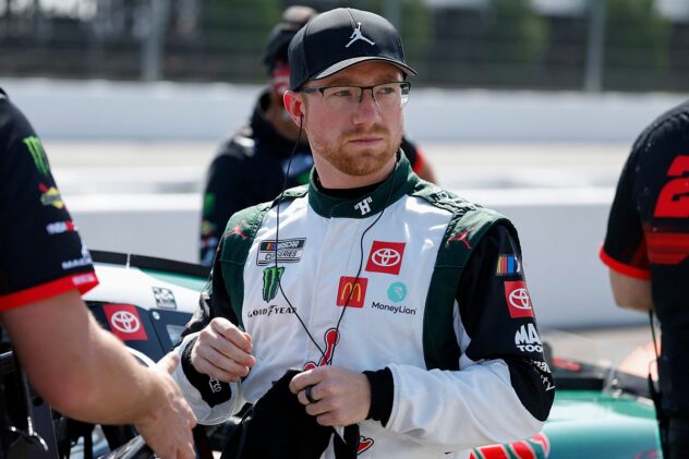 Tyler Reddick "pissed off" by late caution call