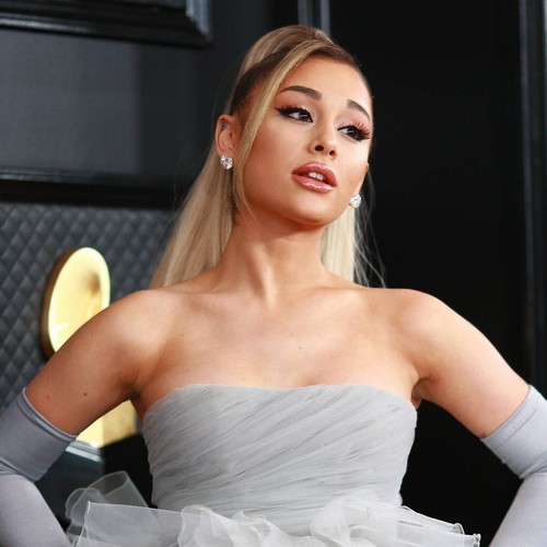 Ariana Grande cuts ties with manager Scooter Braun