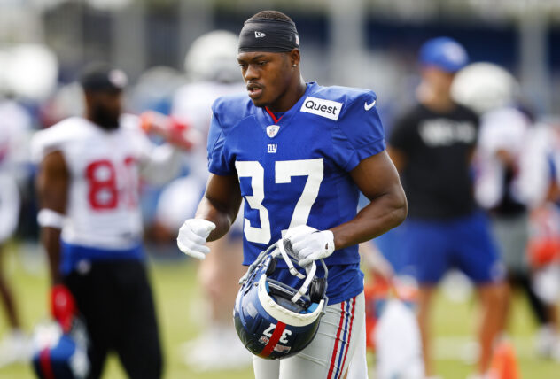 Giants’ Tre Hawkins turning heads with strong training camp