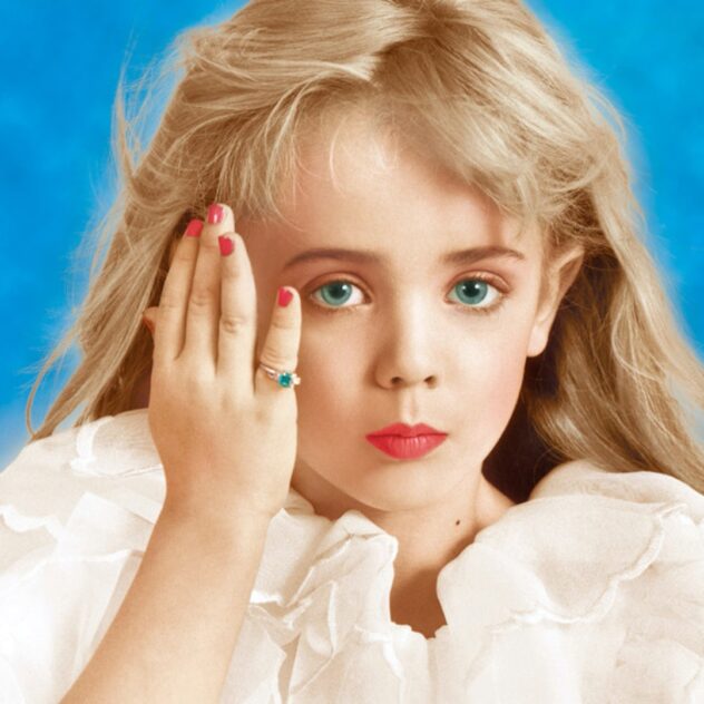 How the 1996 Murder of JonBenét Ramsey Became a National Obsession - E! Online
