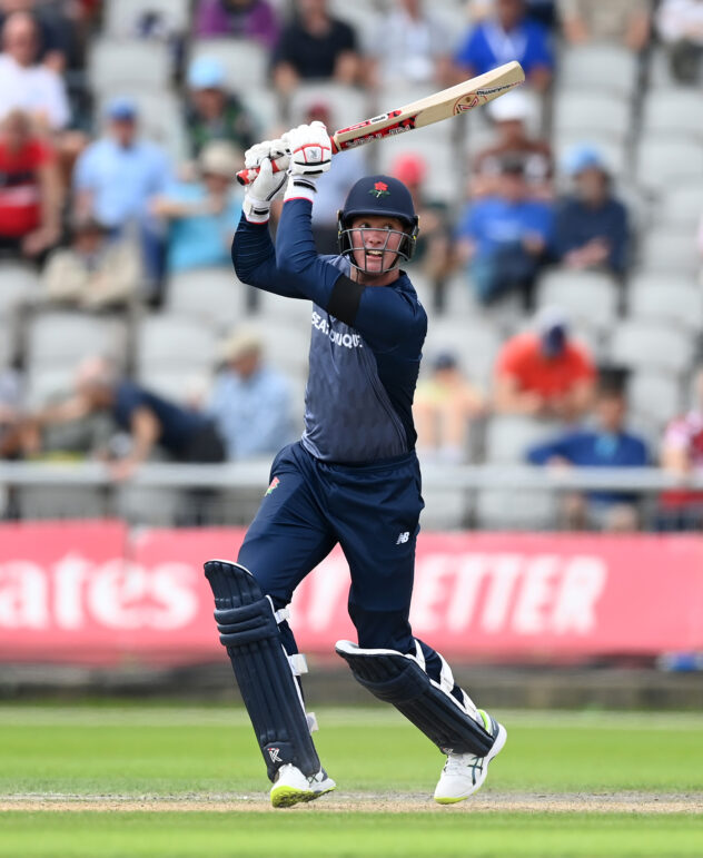 Jennings, Bell complete ten-wicket stroll for Lancashire