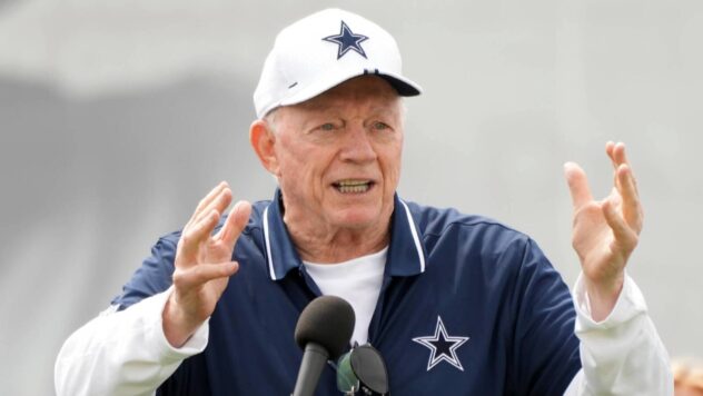 Jerry Jones dodges question about putting Jimmy Johnson in Ring of Honor