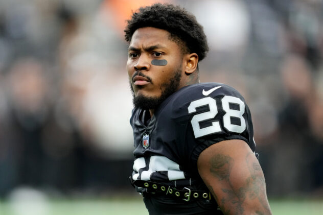 Josh Jacobs, Raiders agree to new one-year deal to end contract drama