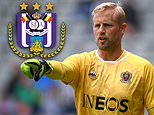 Former Leicester goalkeeper and captain Kasper Schmeichel signs a one-year-deal with Belgian side Anderlecht after being released on deadline day