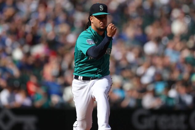 Mariners vs. A’s prediction: Luis Castillo’s Cy Young case will be padded