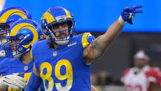 Rams sign starting TE to contract extension