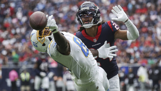 Report: Texans CB Derek Stingley could miss several weeks with hamstring injury