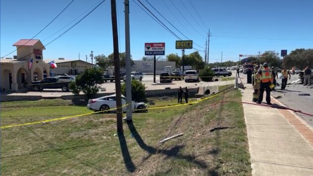 Carjacking suspect killed, man injured in 2-vehicle, high-speed crash in Kerrville
