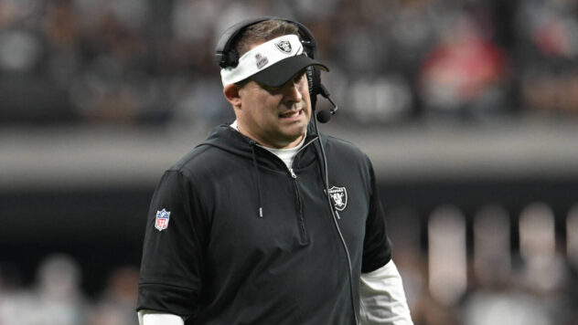 Raiders HC Josh McDaniels Angry At His Own Offense Is The Epitome Of Irony