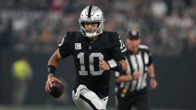 Raiders QB Jimmy Garoppolo (concussion) expected to start vs. Packers