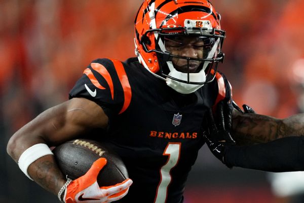 Bengals' Chase limited, but preparing to play