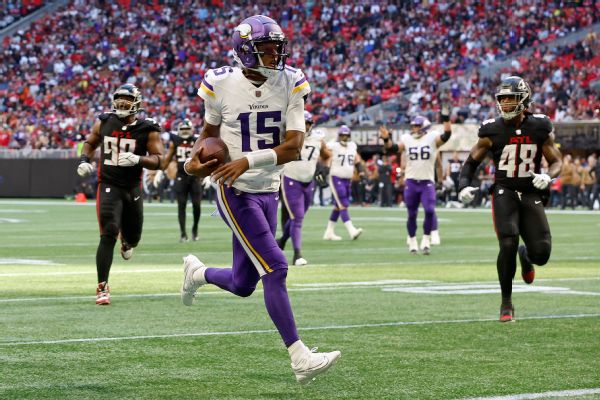 Dobbs, without a practice rep, propels Vikings