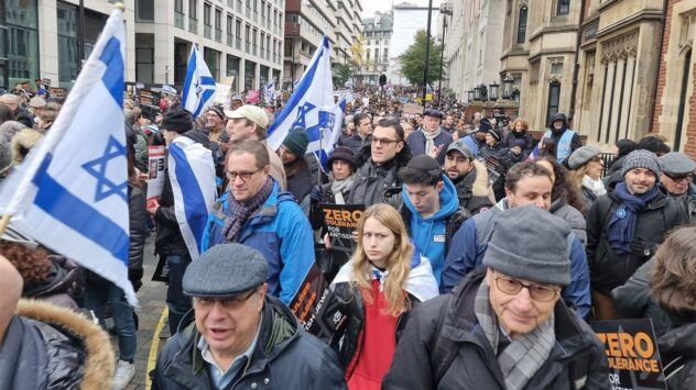 Huge crowd fills streets of London in march against antisemitism, support for Israel