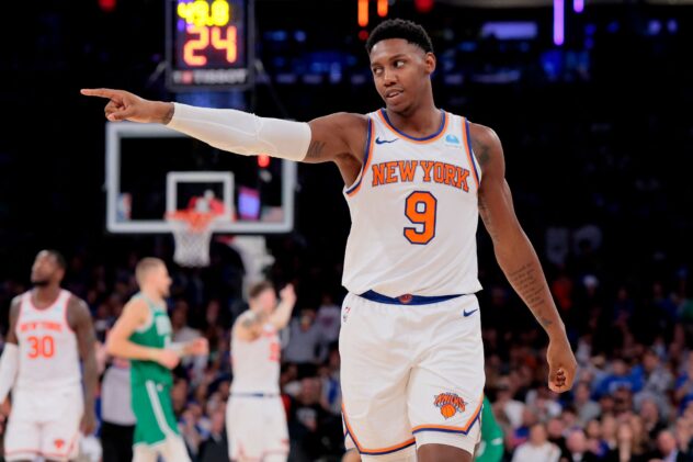 Knicks expect RJ Barrett to return against Clippers after knee soreness