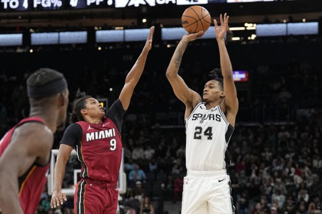 Spurs battle Heat, but come up short in loss