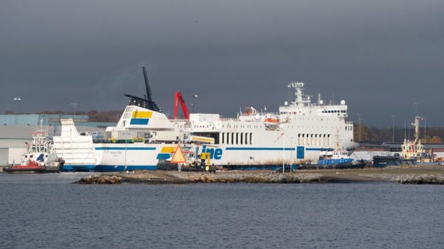 Sweden to empty nearly 300 tons of fuel from ferry that ran aground