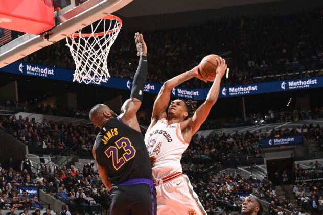 Devin Vassell exploded to lead the Spurs to victory over the Lakers