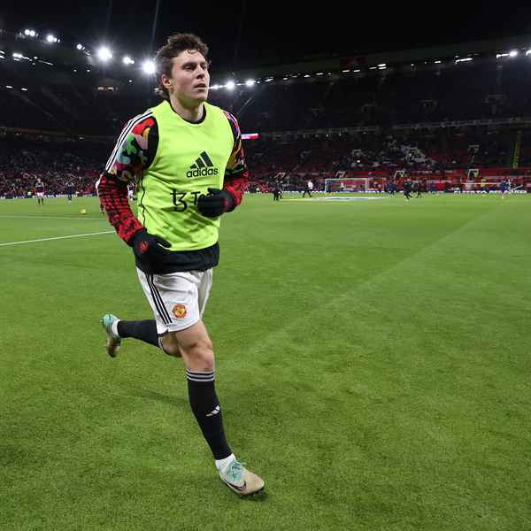 Lindelof expected to miss a month of action