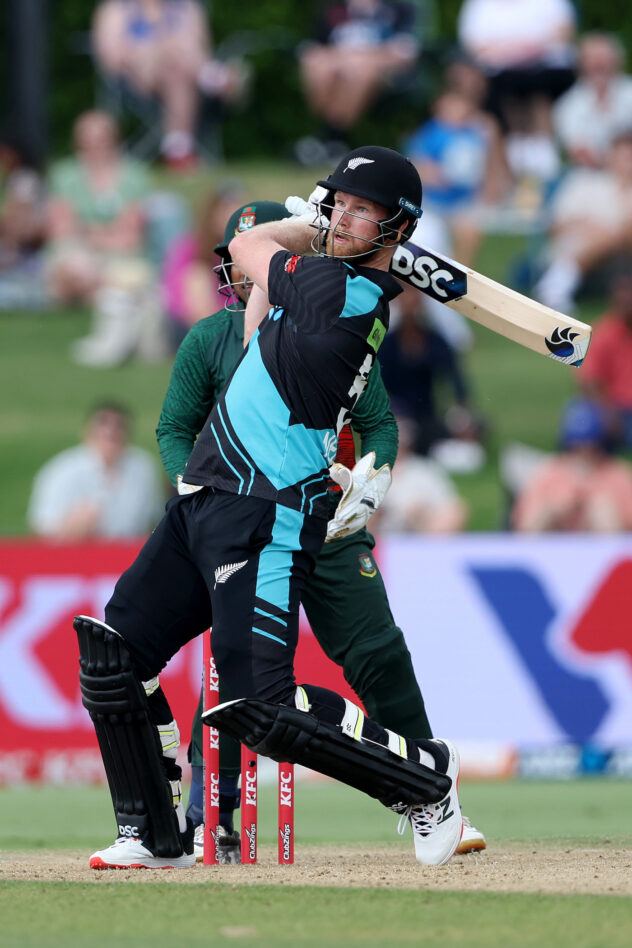 New Zealand win low-scoring, rain-hit third final T20I to square series