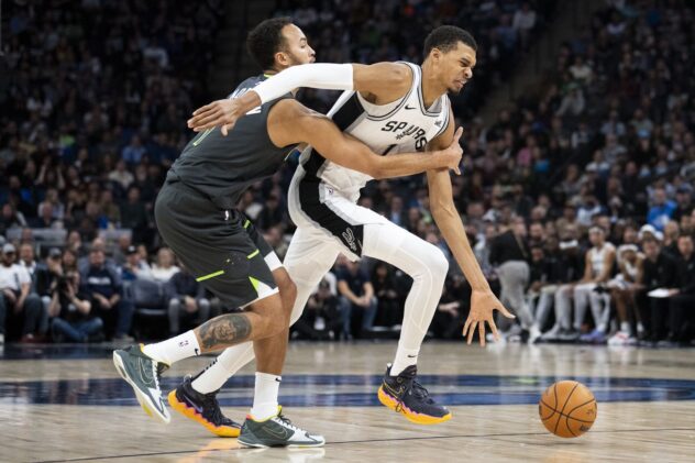 Spurs’ lose 15th straight in low-scoring matchup with Timberwolves