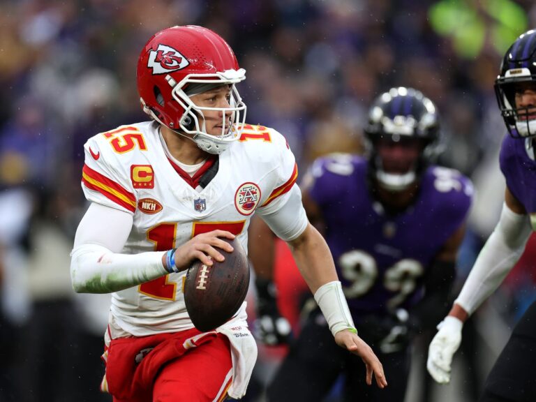 Around the NFL, Conference Championship Reactions, and an Early Look at the Super Bowl With Cousin Sal and Danny Heifetz