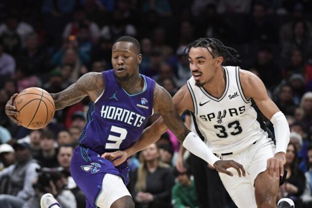 Spurs’ lack of consistency costs them a winnable game against the Hornets
