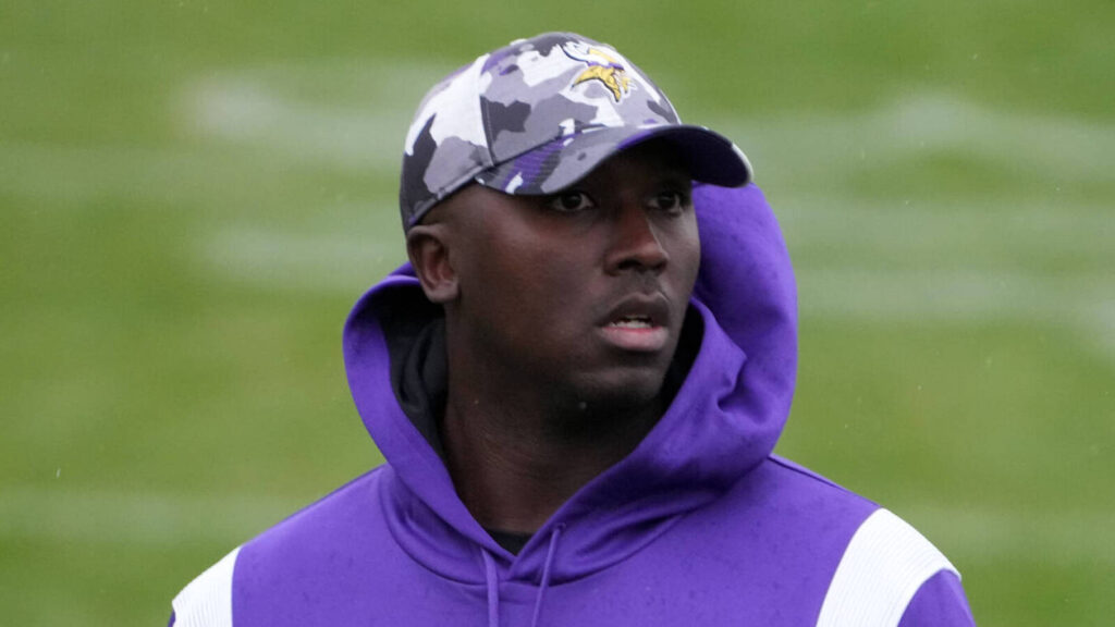 Steelers Won’t Add Jerrod Johnson to Staff, Returning to Texans