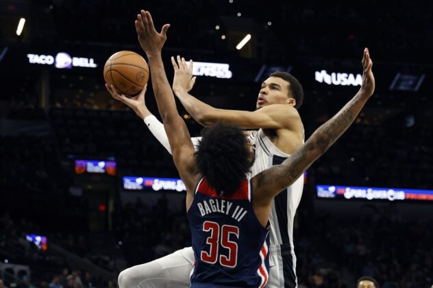 Uneven effort dooms Spurs in loss to Wizards