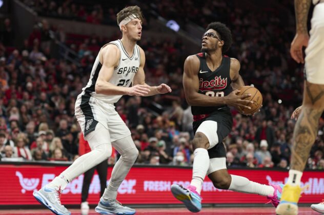Week in Review: Injuries mar the end of a rough 2023 for the Spurs