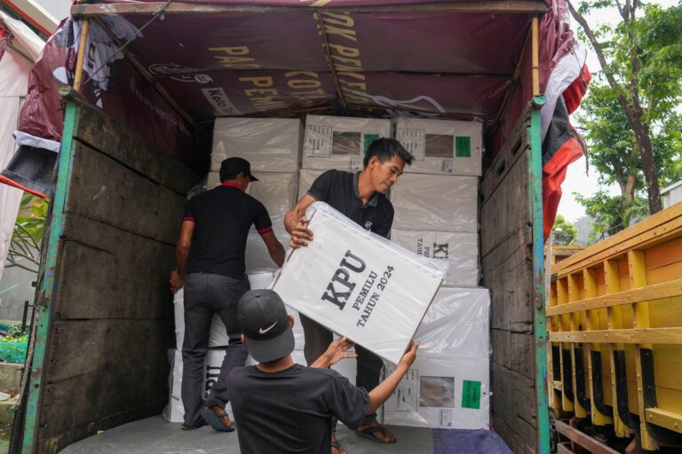 An Indonesian vice presidential candidate quits as a Cabinet minister before this month's election