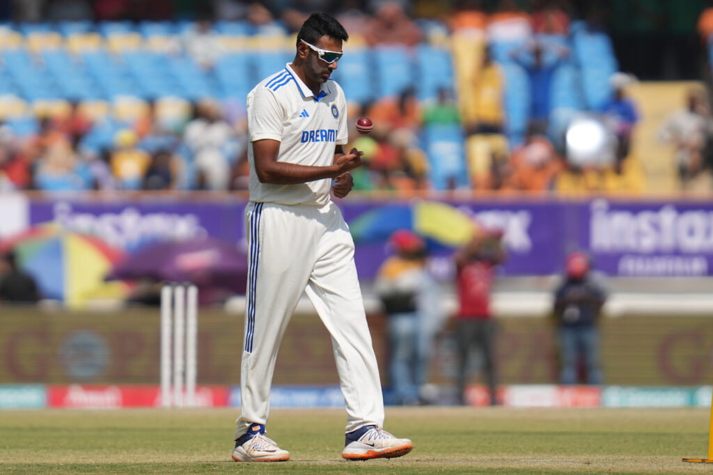 Ashwin rejoins Indian team in Rajkot