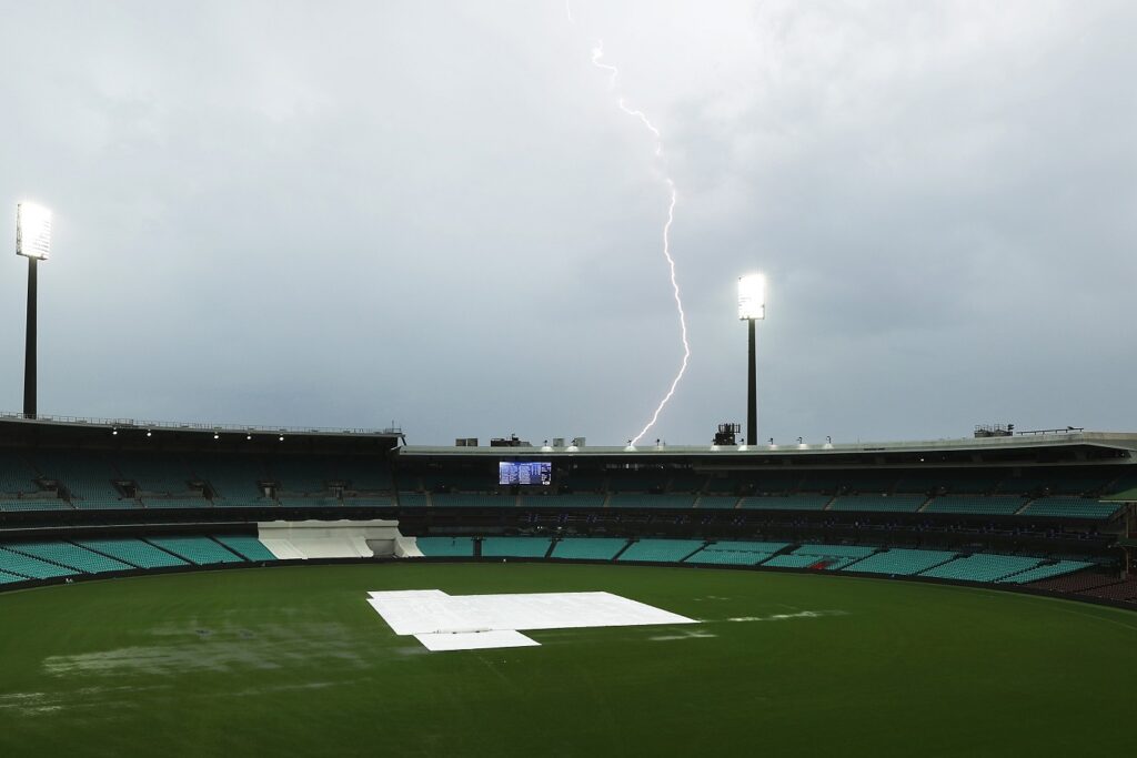 Boland takes five before thunderstorms deny Victoria against New South Wales