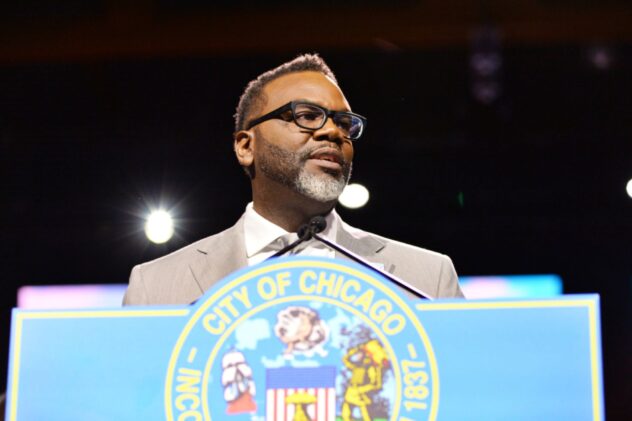 Chicago mayor’s epic flameout is a warning for Eric Adams and New York