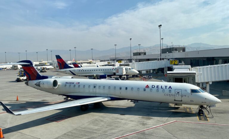 Delta hit with suit for ‘overserving’ booze to husband who fatally ran over wife after flight
