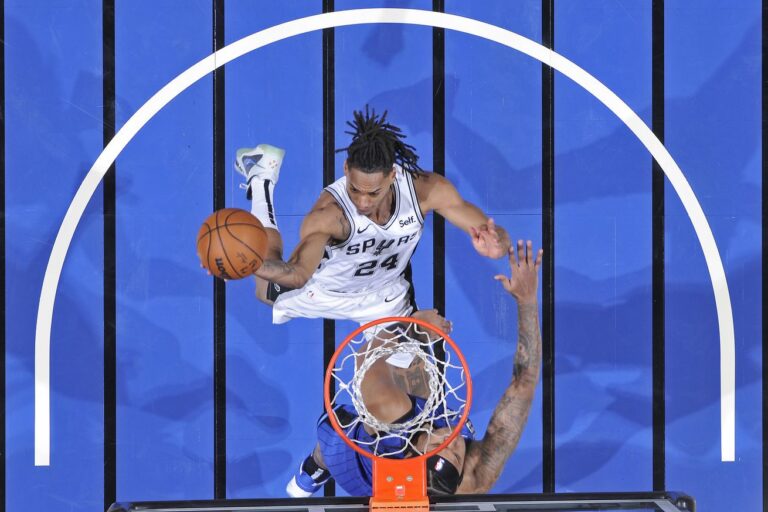 Devin Vassell explodes in loss to the red hot Magic