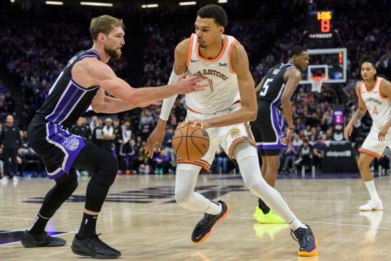 Domantas Sabonis has 19th triple-double to help Kings beat Spurs 127-122