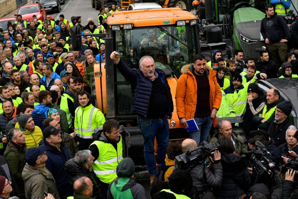 Farmers in Italy, Spain and Poland protest over European Union policies and competition