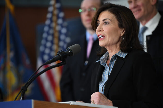 Hochul’s right: Fighting the mob on the waterfront never goes out of style