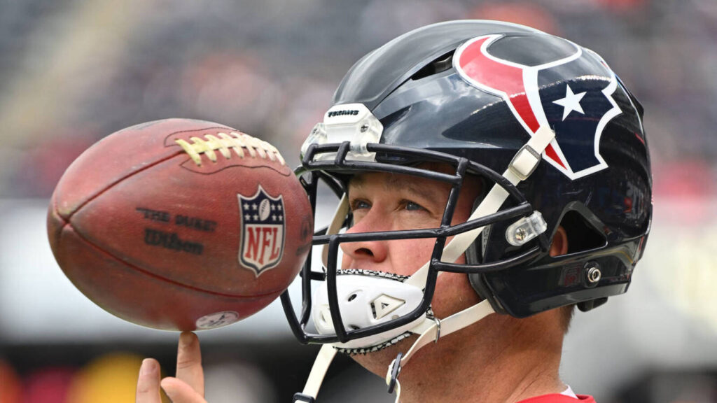 Houston Texans Ink Longtime Team Veteran to One-Year Deal – Report