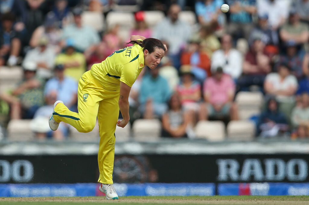 'It's a stupid game but I just love it' - Schutt gets ready for 200th international outing