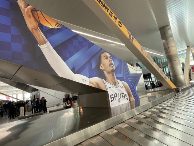 Jeremy Sochan, Victor Wembanyama arrive in Indianapolis for NBA All-Star weekend