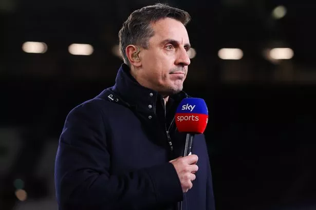 Jürgen Klopp assesses 'billion-pound bottlejobs' tag as Gary Neville words put to Liverpool boss
