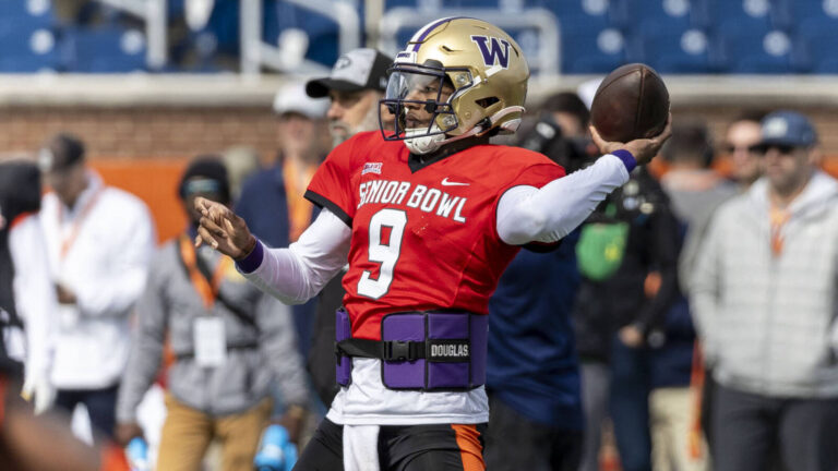 Las Vegas Raiders Projected To Make Big Trade For New Quarterback